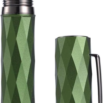Fountain Pen: Titanium-coated black fine-flex nib; grass-green finish with a geometric diamond pattern design; includes metal gift box set.